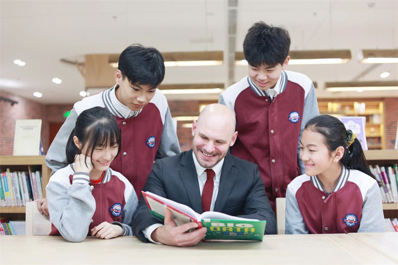 新華公學(xué)丨“雙減”政策下，家長(zhǎng)該如何規(guī)劃孩子未來(lái)？