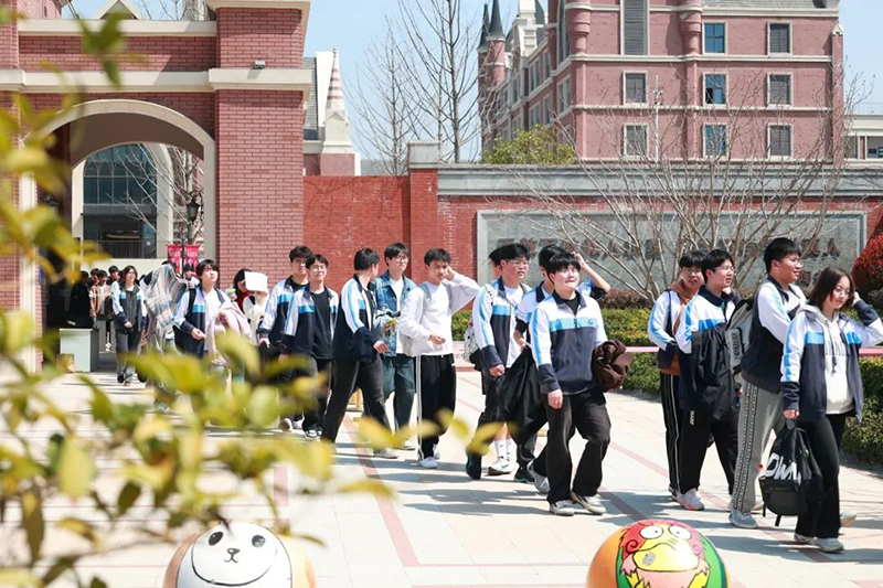 【高二級(jí)部】厲兵秣馬迎鏖戰(zhàn)，枕戈待旦再前行——高二學(xué)業(yè)水平合格性考試圓滿結(jié)束